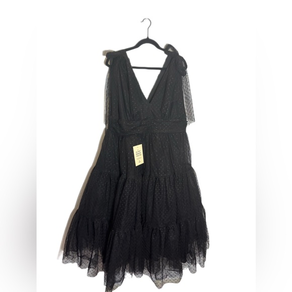 JessaKae Dresses & Skirts - NWT JessaKae Jeanne Dress in Black, size 1X